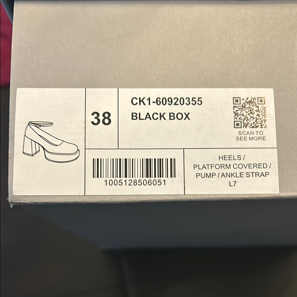 Black Heels with Size 38 and SKU CR14980355